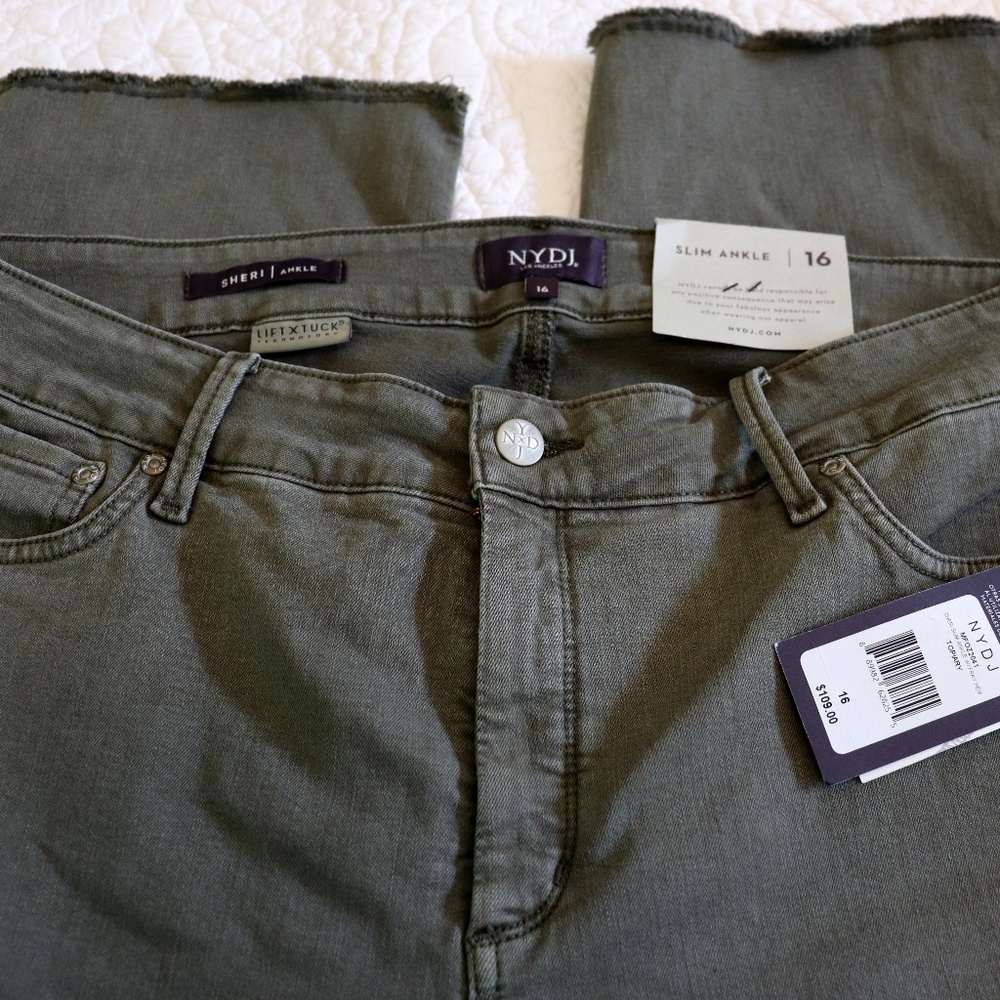 NYDJ Sheri Ankle Jean Topiary Green Size 16 NWT